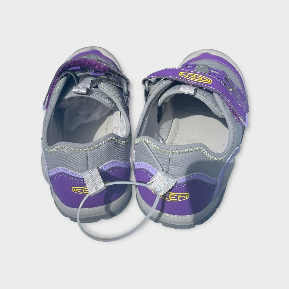 Keen Knotch Hollow Sneaker SIze 6 youth - Picture 4 of 9